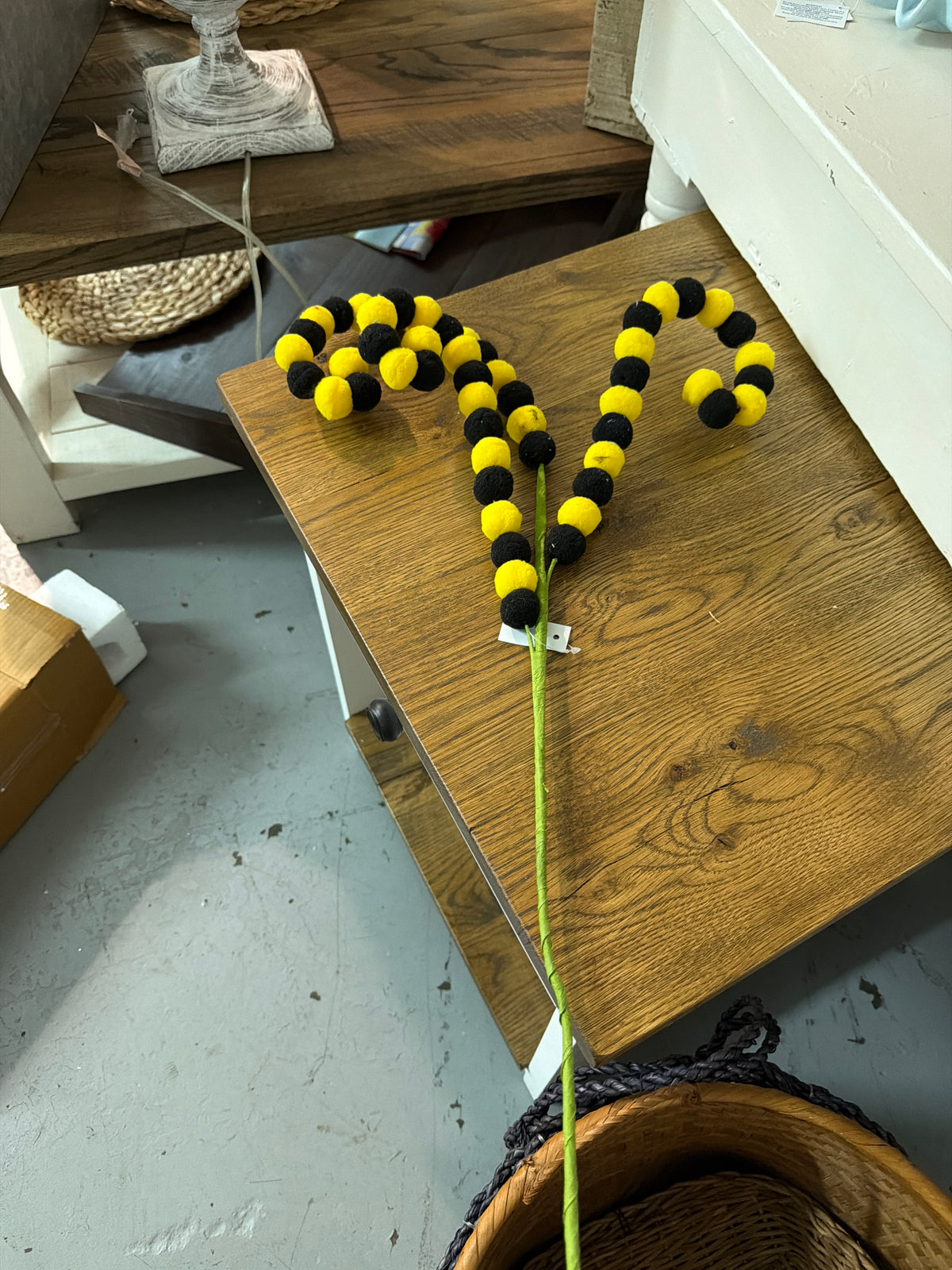 Black and Gold Pom Pom Pick
