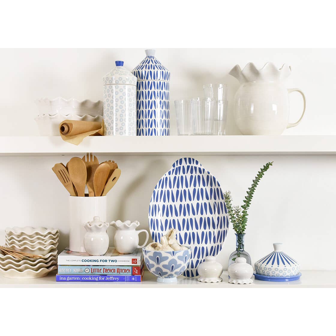 Signature Ruffle Salt and Pepper Set White
