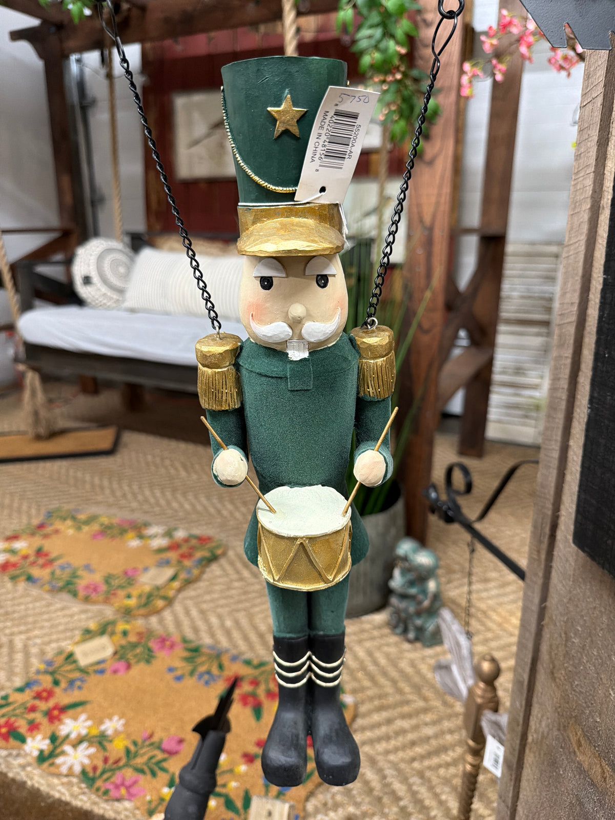 6 55200 16.5" Dark Green Velvet &GoldSolder Arrow