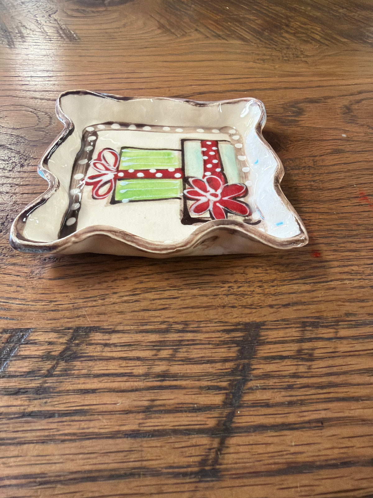 Small Candle Plate Presents