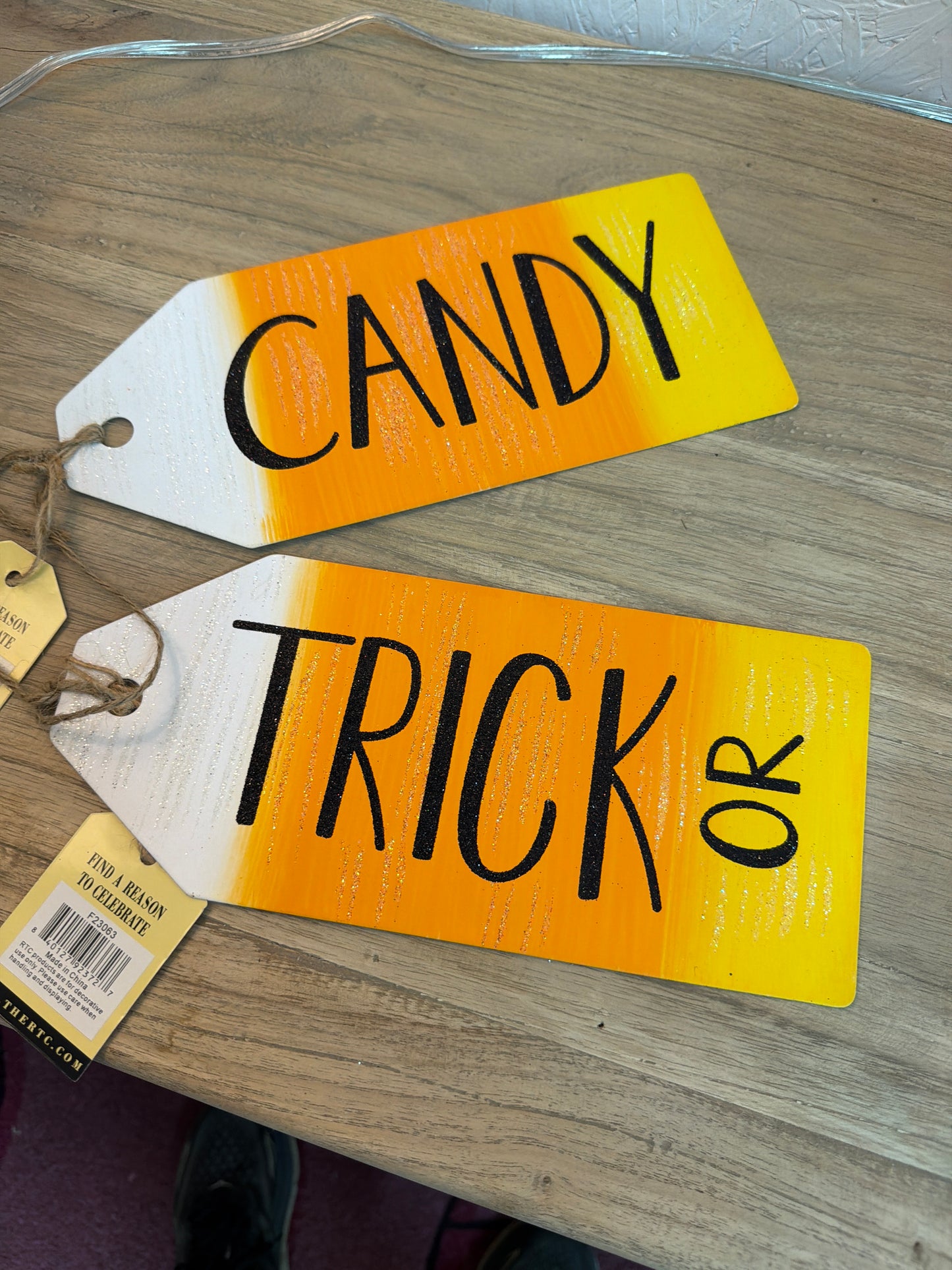 F23063 reversible candy tags