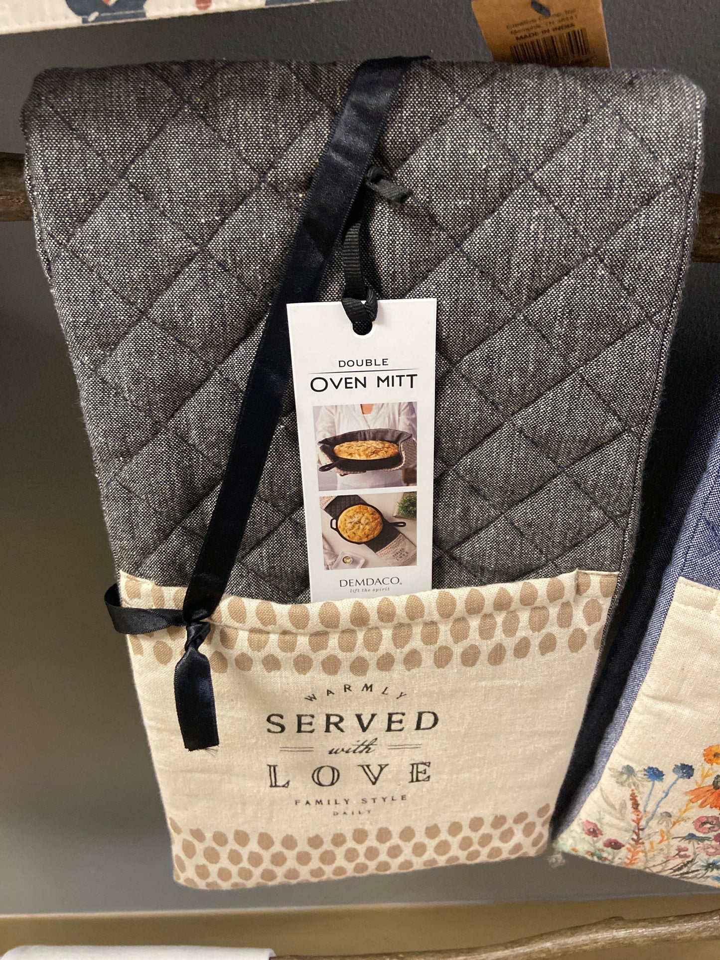 1004180418-DEM Served With Love Double Oven Mitt