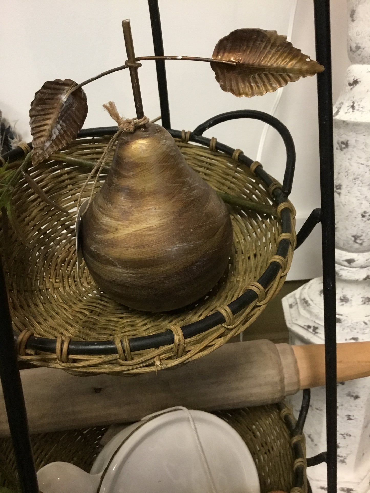 DCH0021-Fa Fresh Finish Metal Pear