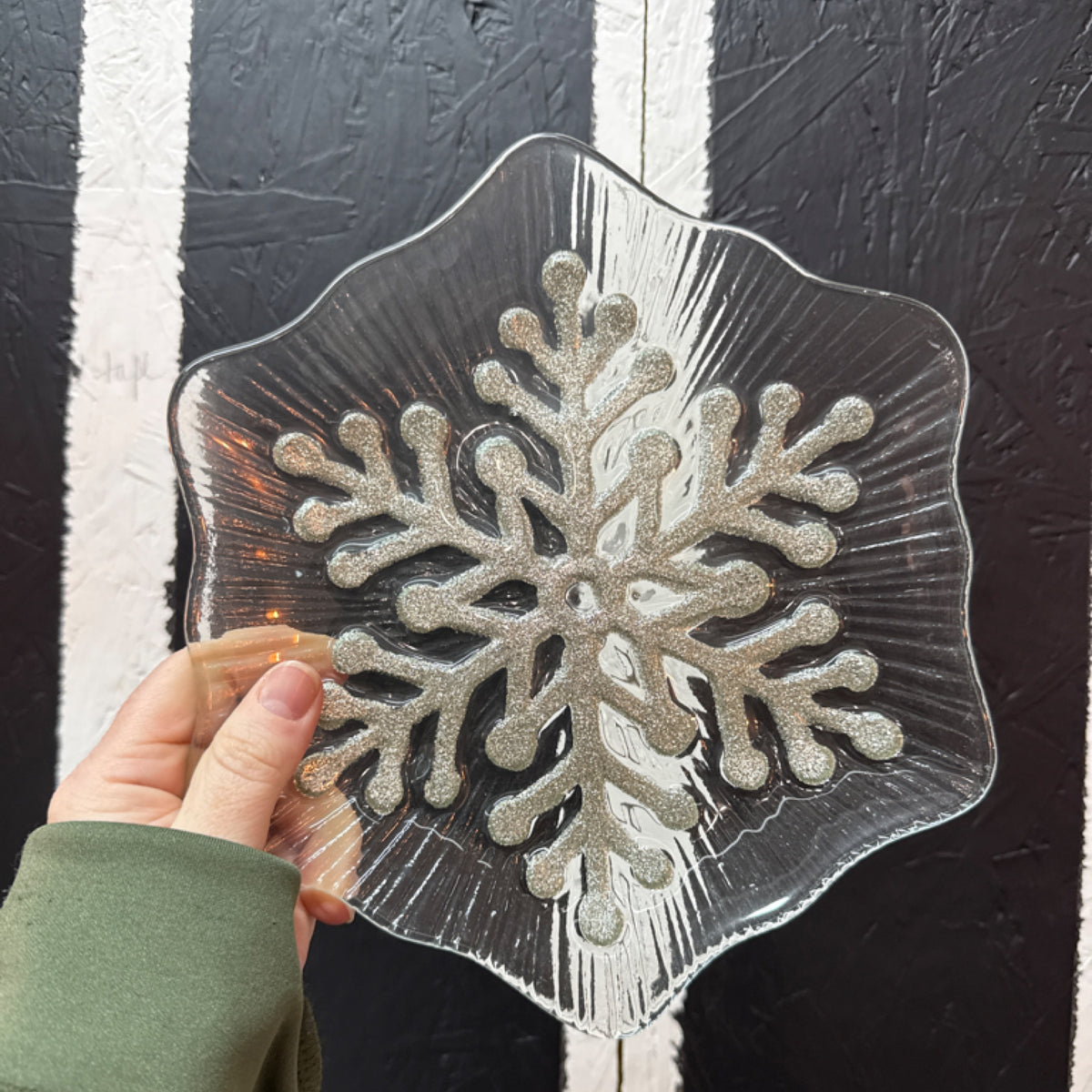 6 82476 Snowflake Desert Plate