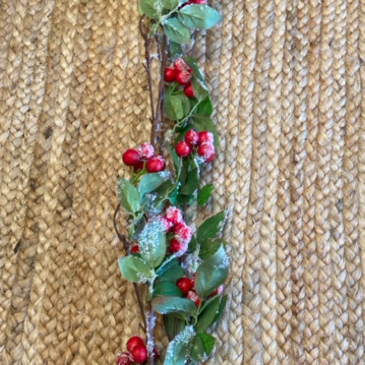 6 EC426024 41" Hanging Berry leay Stem