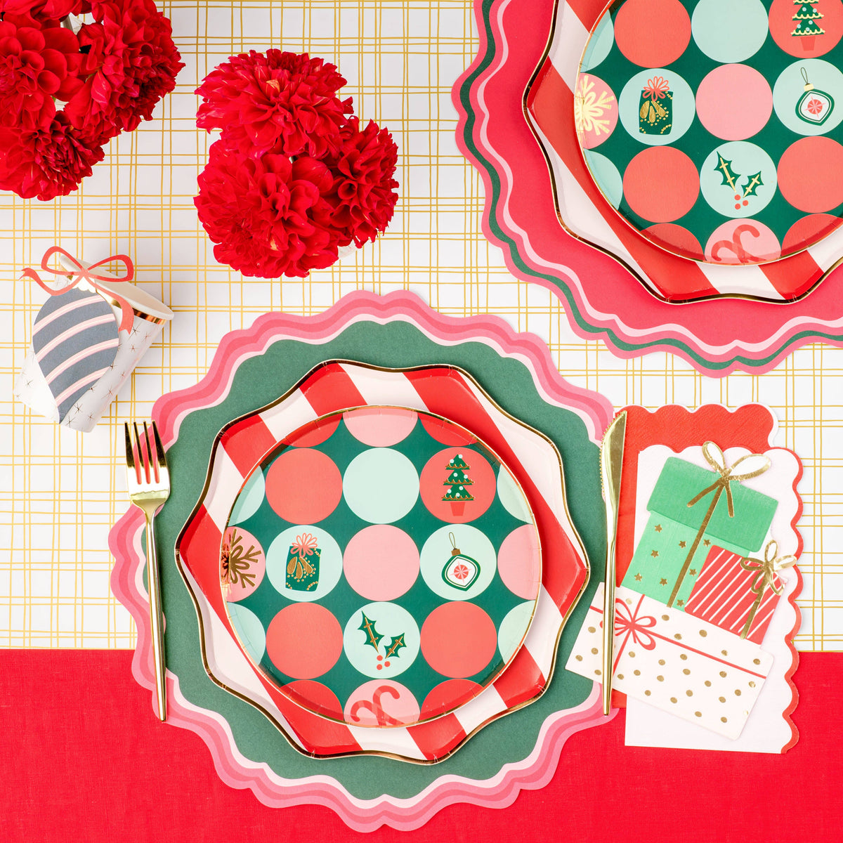 6 Holiday Presents Napkins
