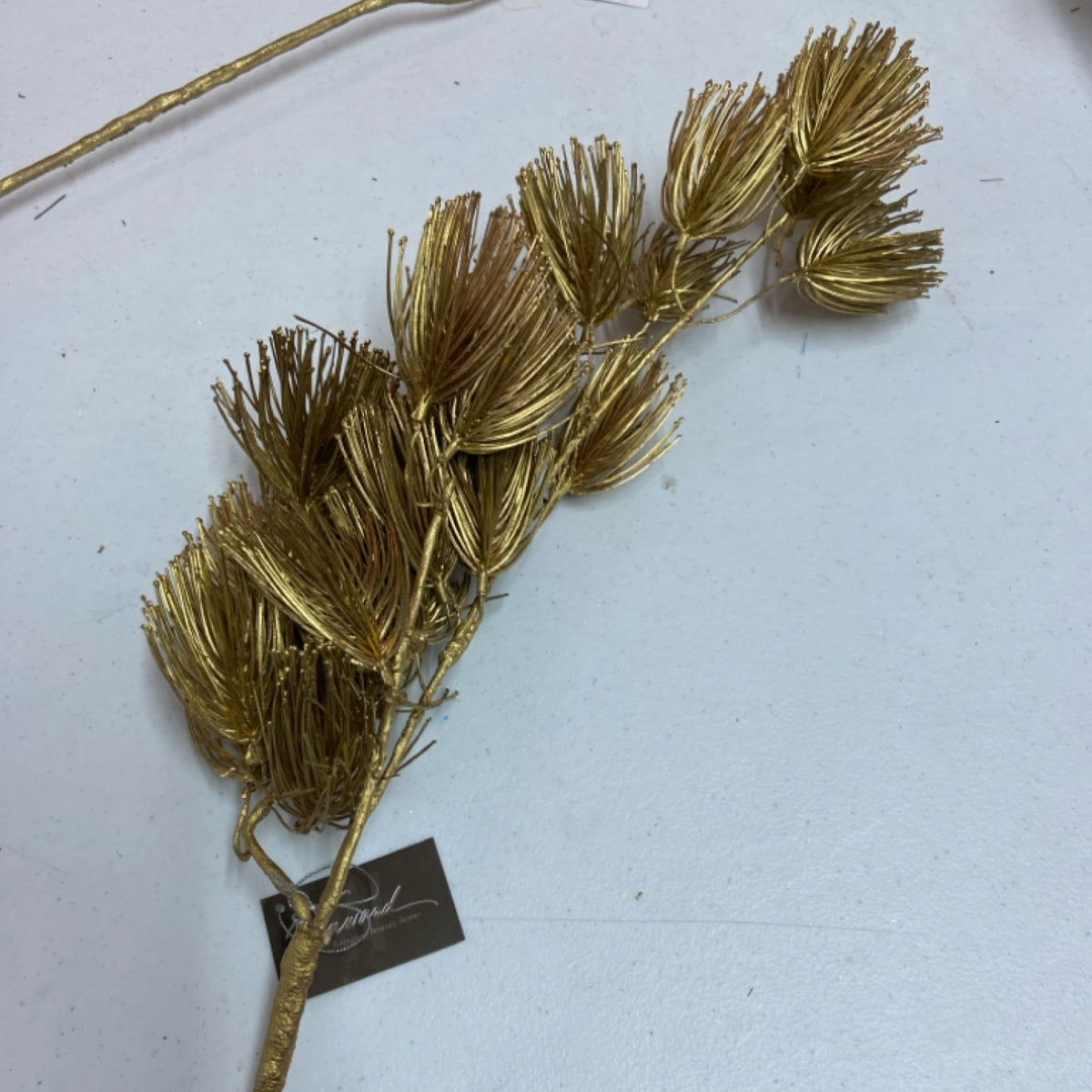 6 XF0181107 Metallic Pine Branch
