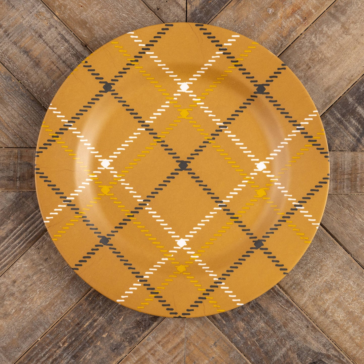 MUSTARD PLAID CHARGER (25)