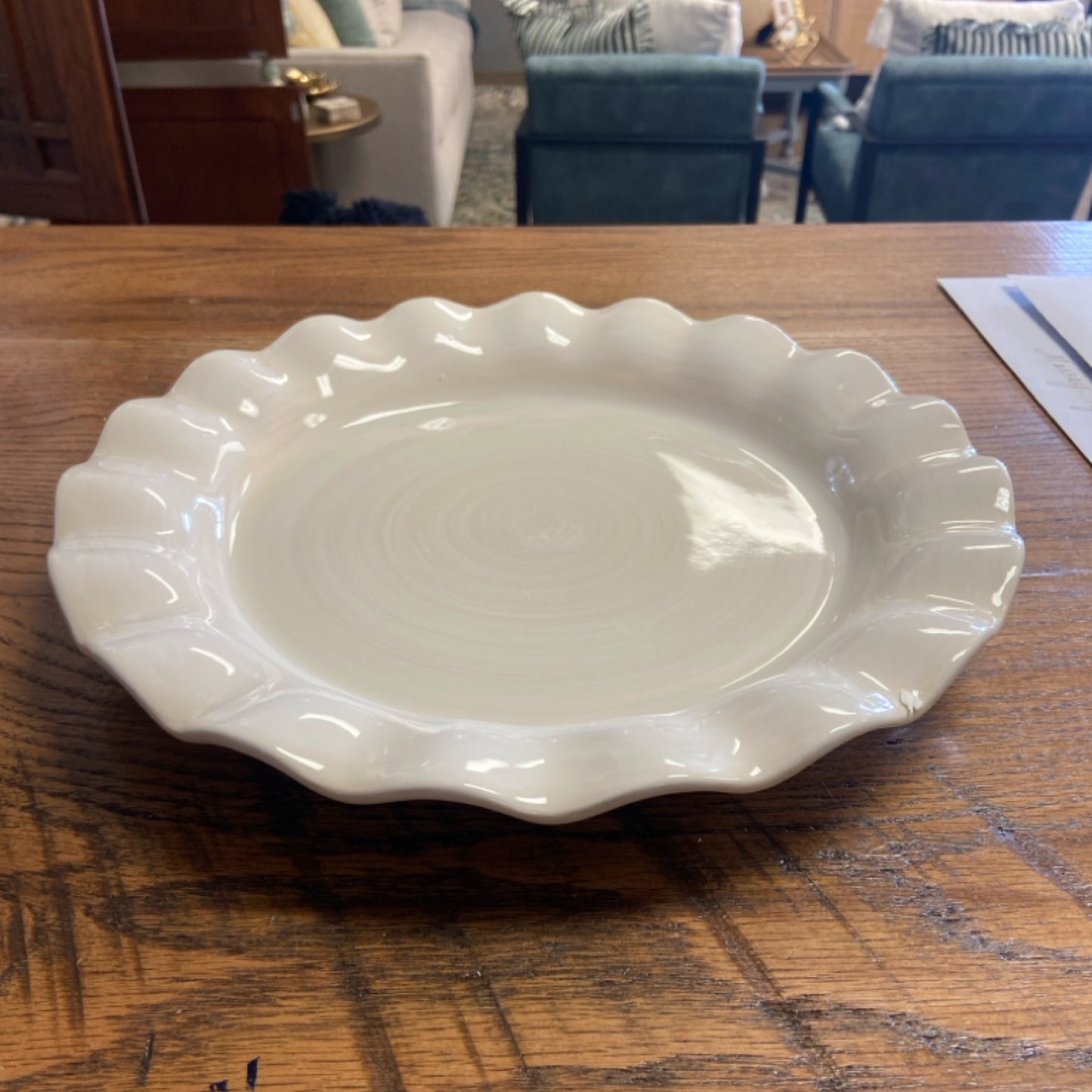 Signature 11 ruffle plate white