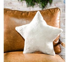 6 20" white star pillow