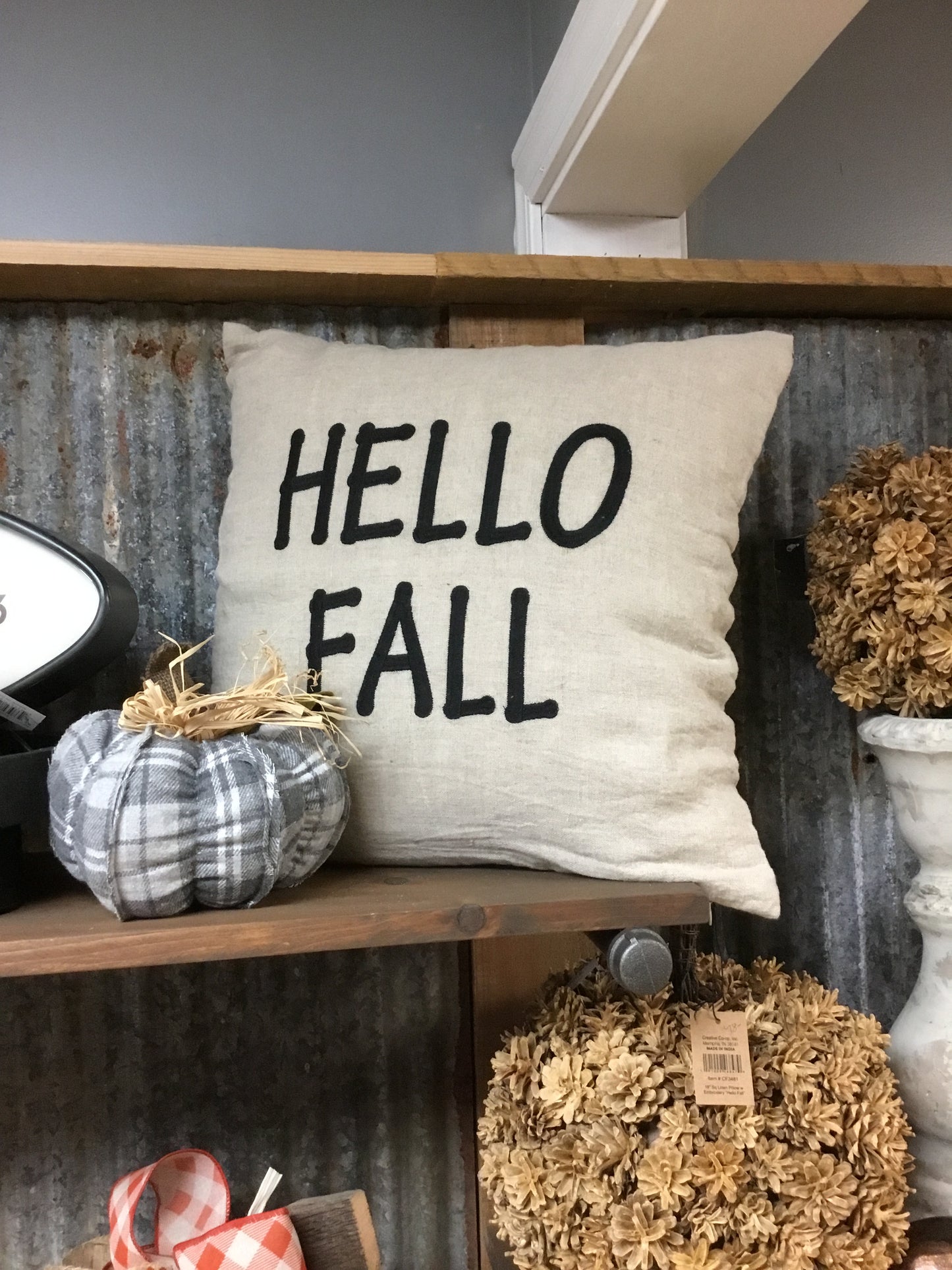 6 CF3481-CC 18" Square Linen Pillow