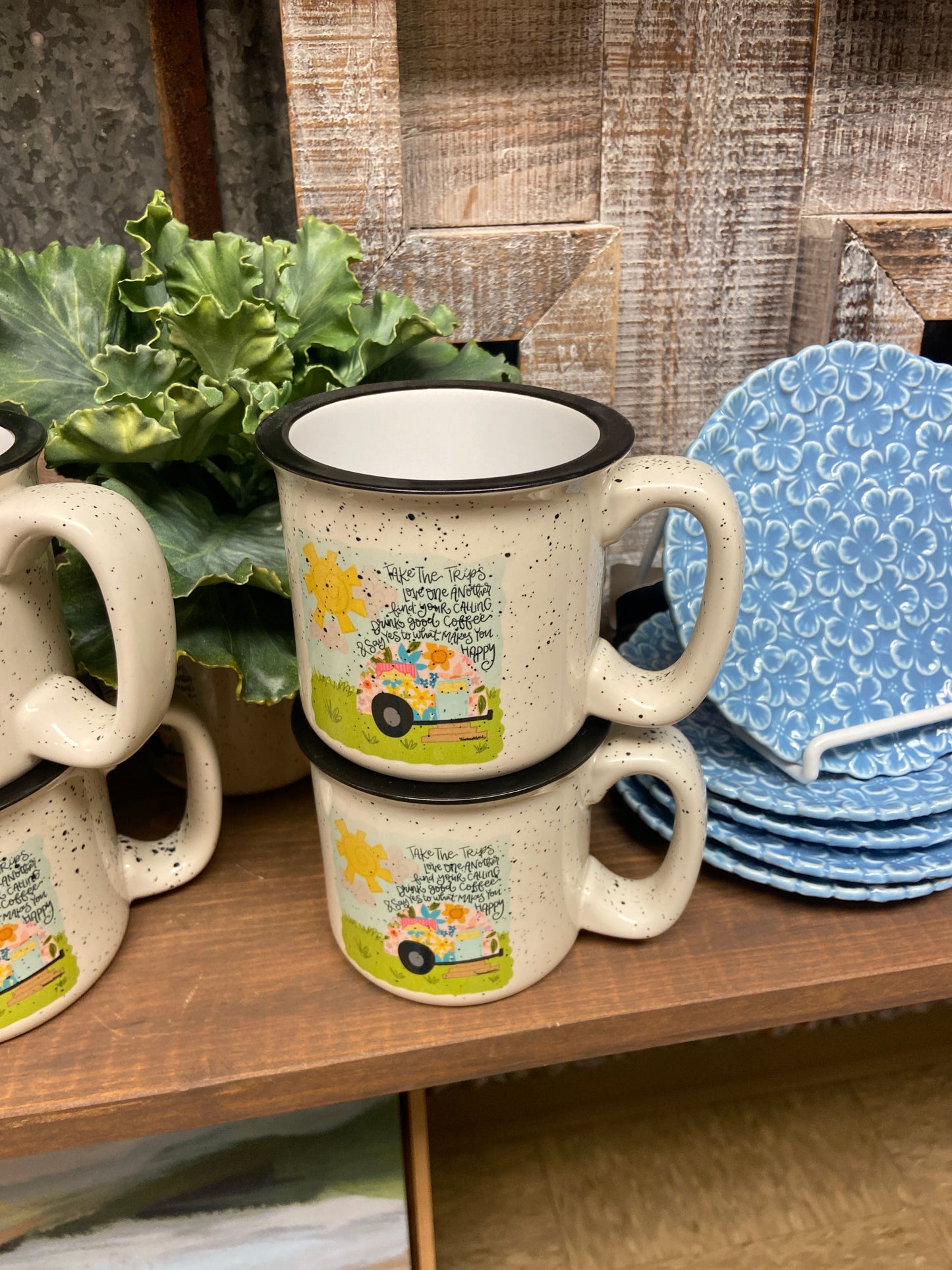 04008 Say Yes to what makes you a happy camper Mug (25)