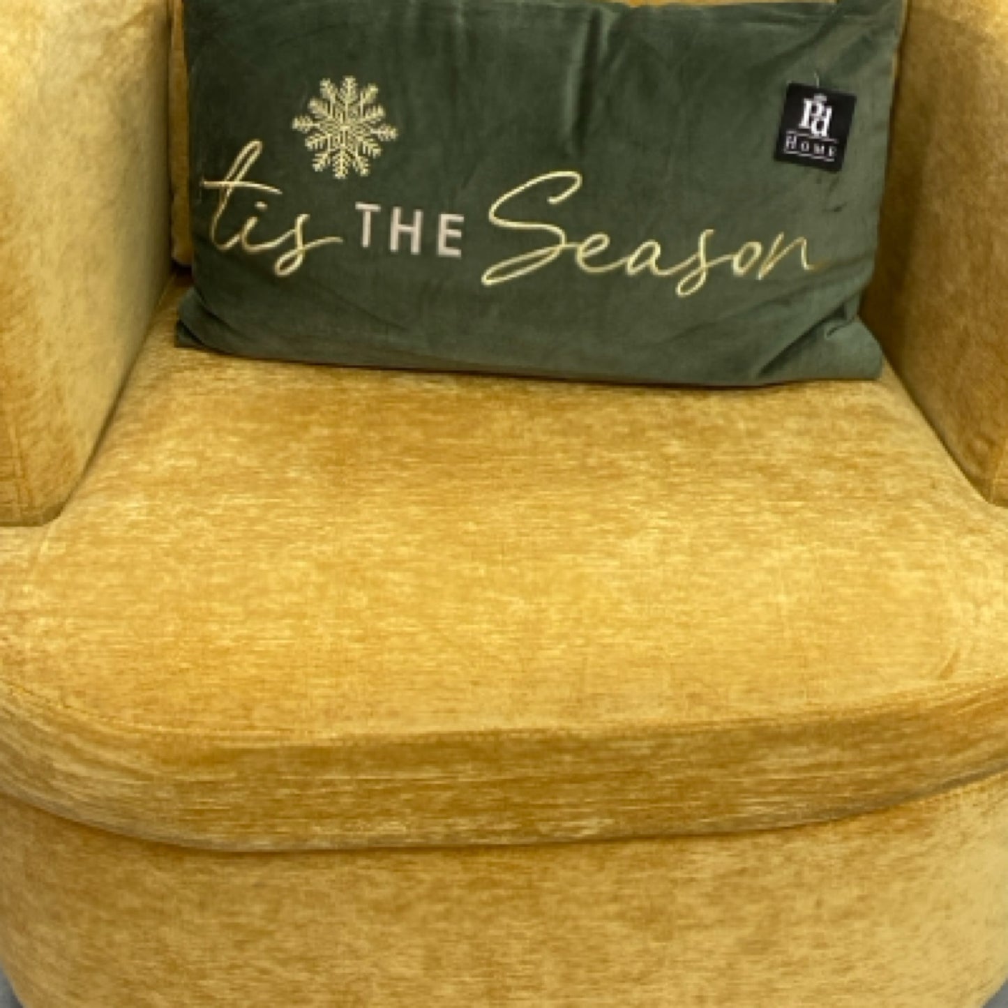 Gold Arm Chair. (25)