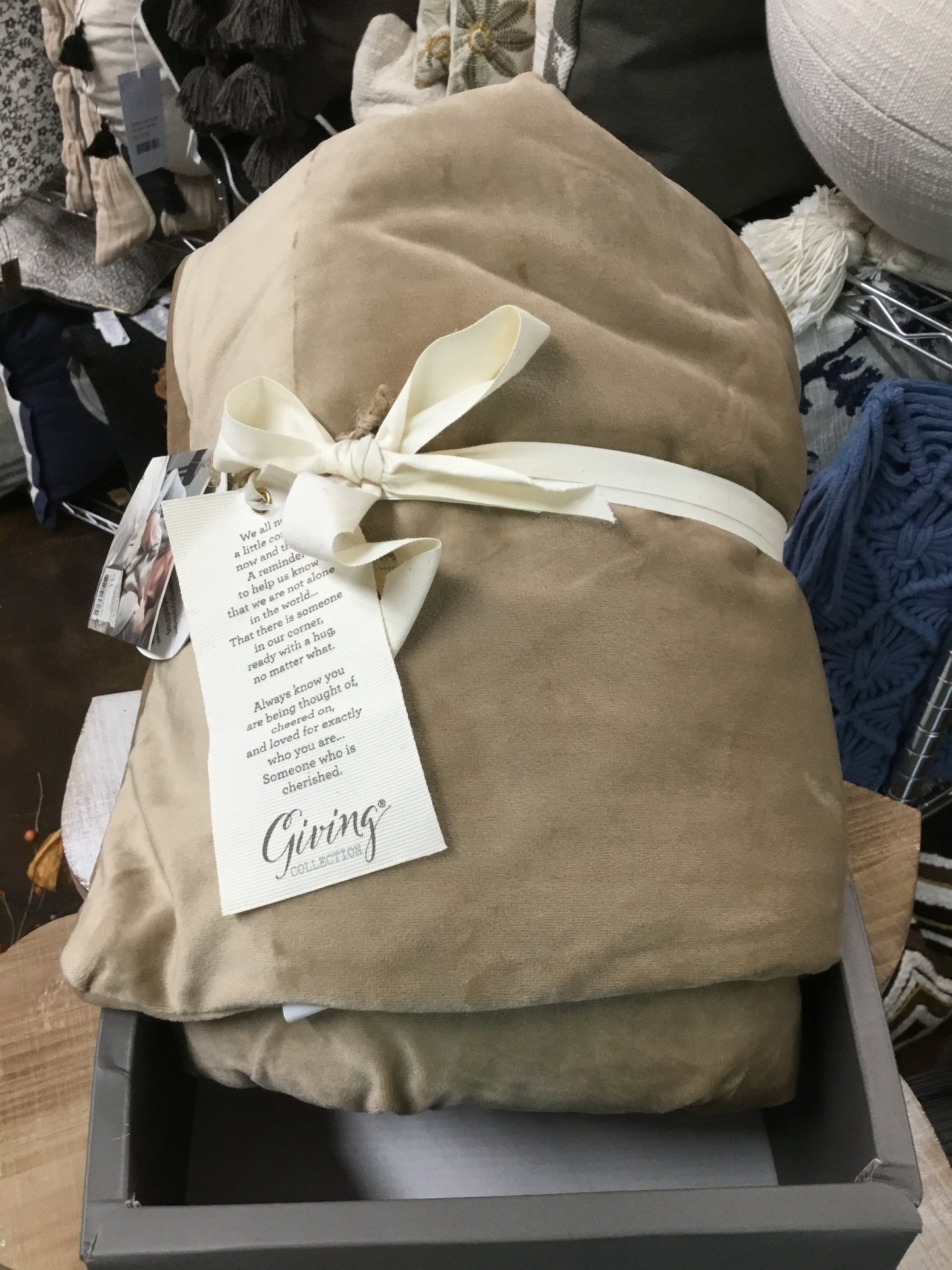 6 1004440203-DEM Weighted Throw Blanket Camel