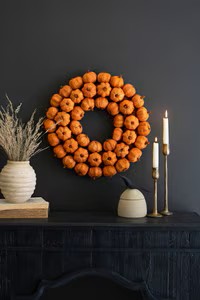 Orange Faux Pumpkin Wreath. (25)