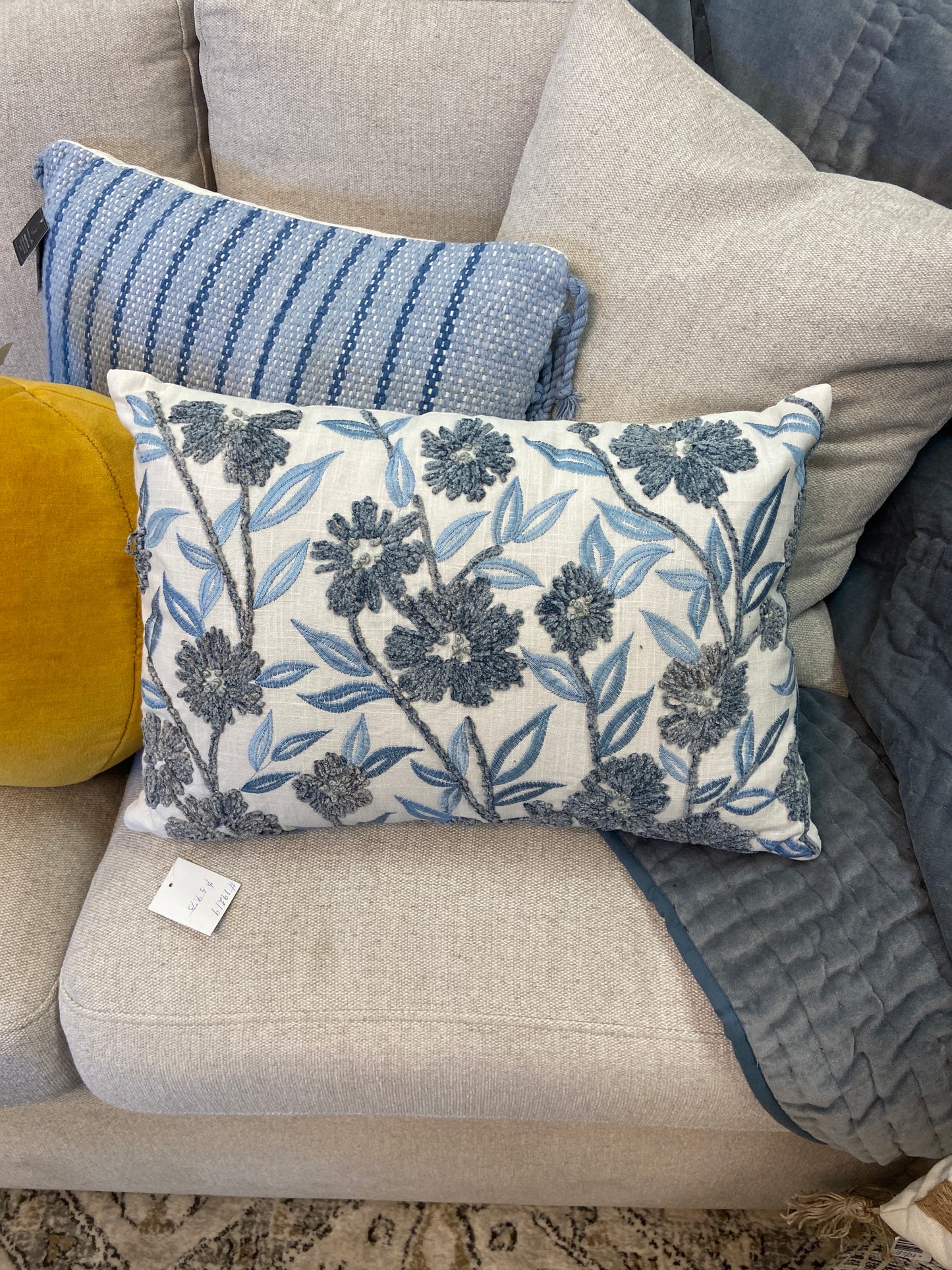 6 19219 14" Lumbar White and Blue Pillow (25)