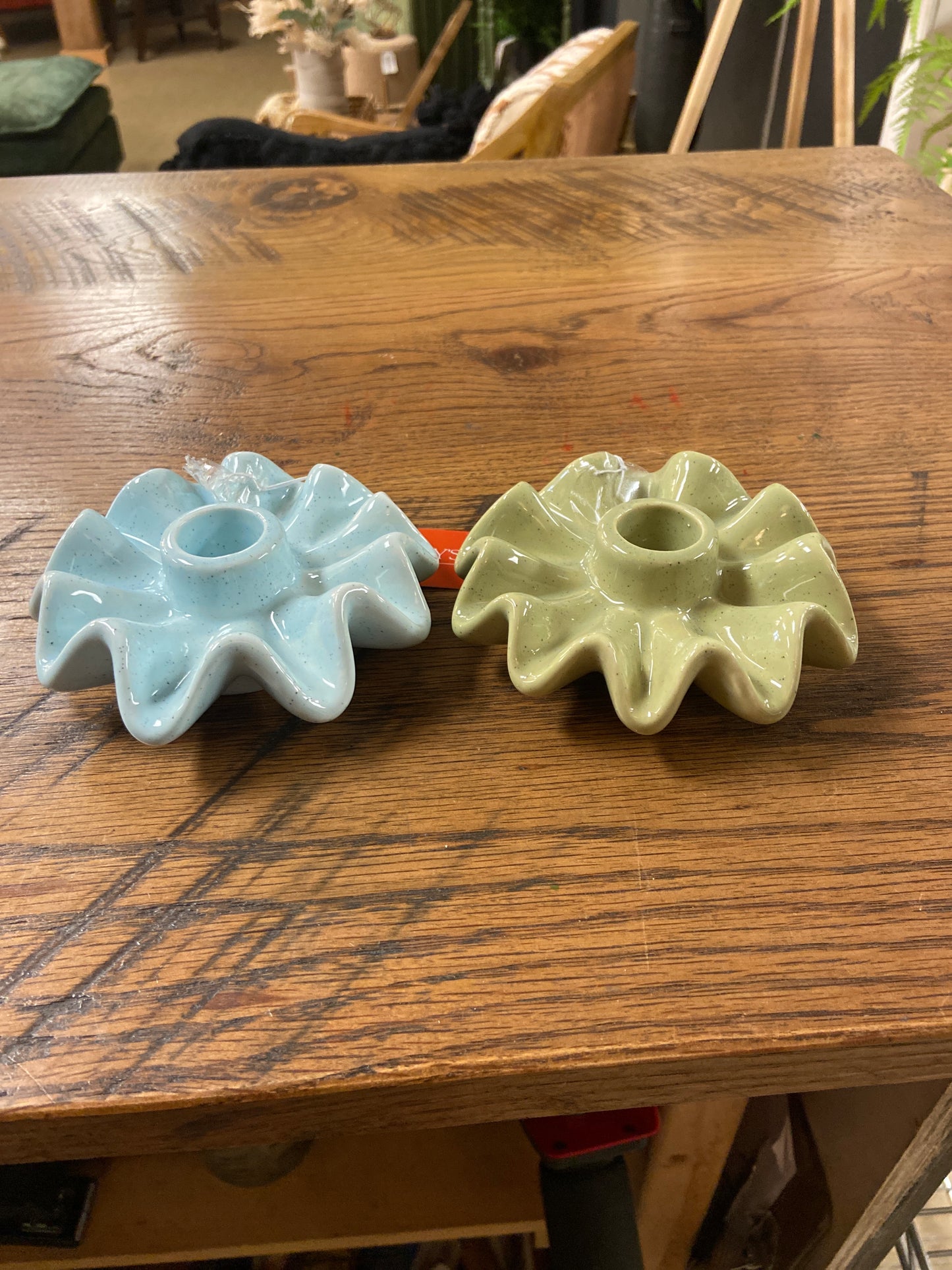 Taper Holder -Ruffle Glow