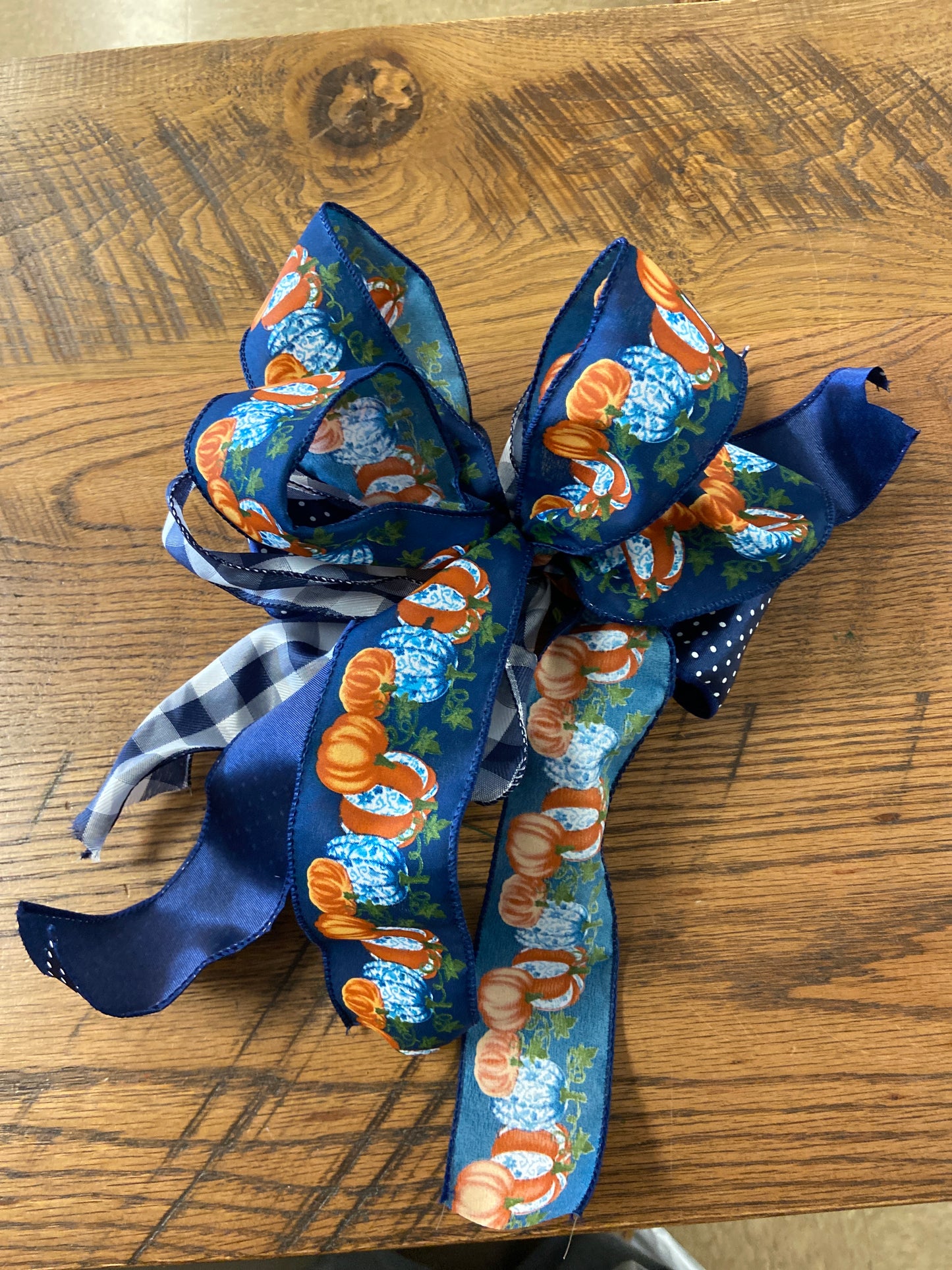 Fall bow