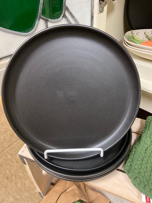 Logan Dinner Plate Black