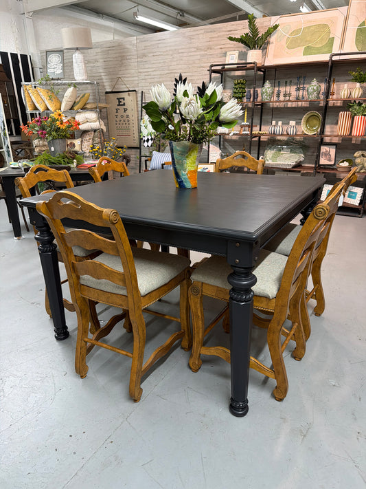 Counter Height Table and Chair Set