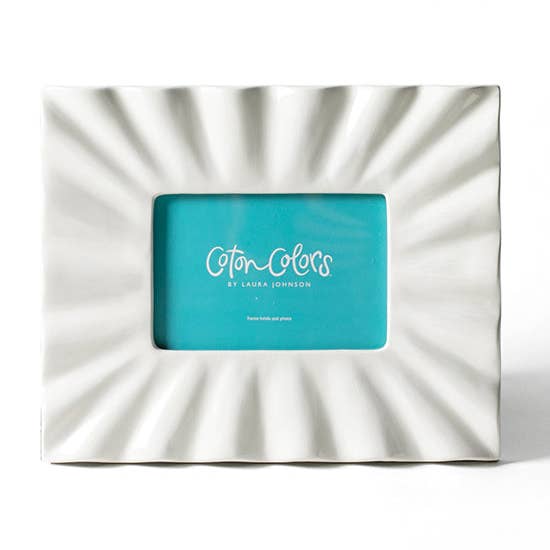 Signature Ruffle Frame White