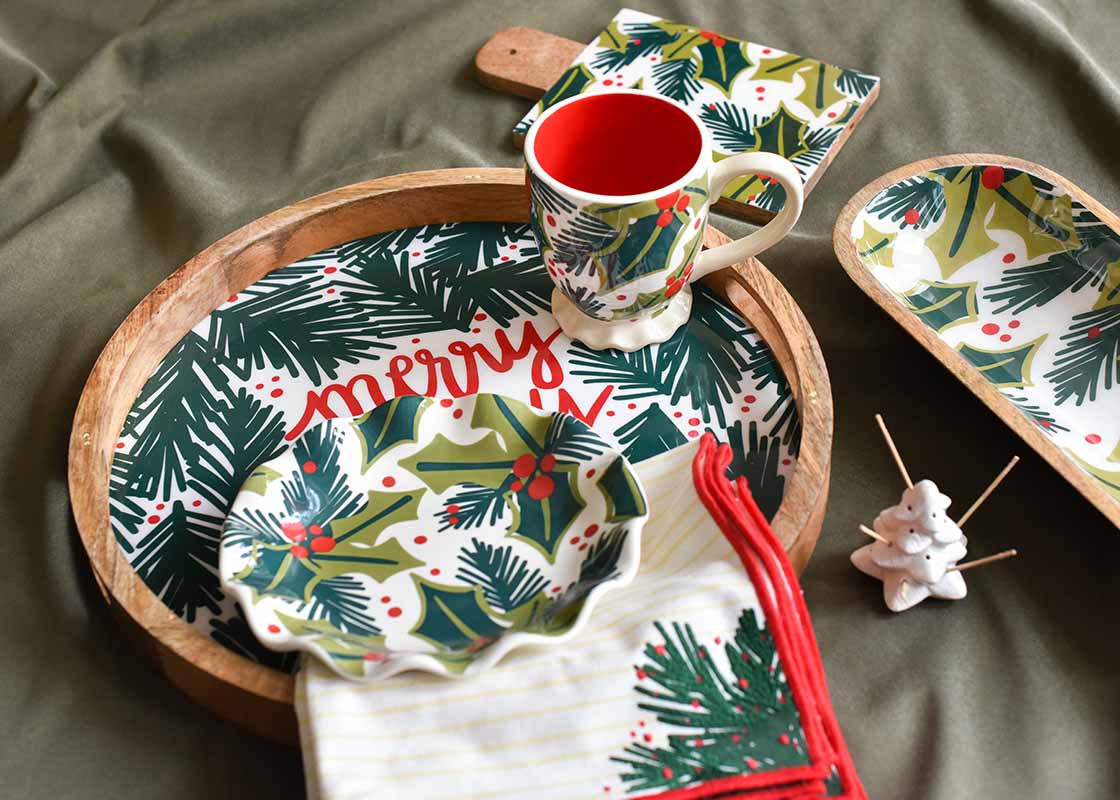 Balsam And Berry Holly Ruffle Plate