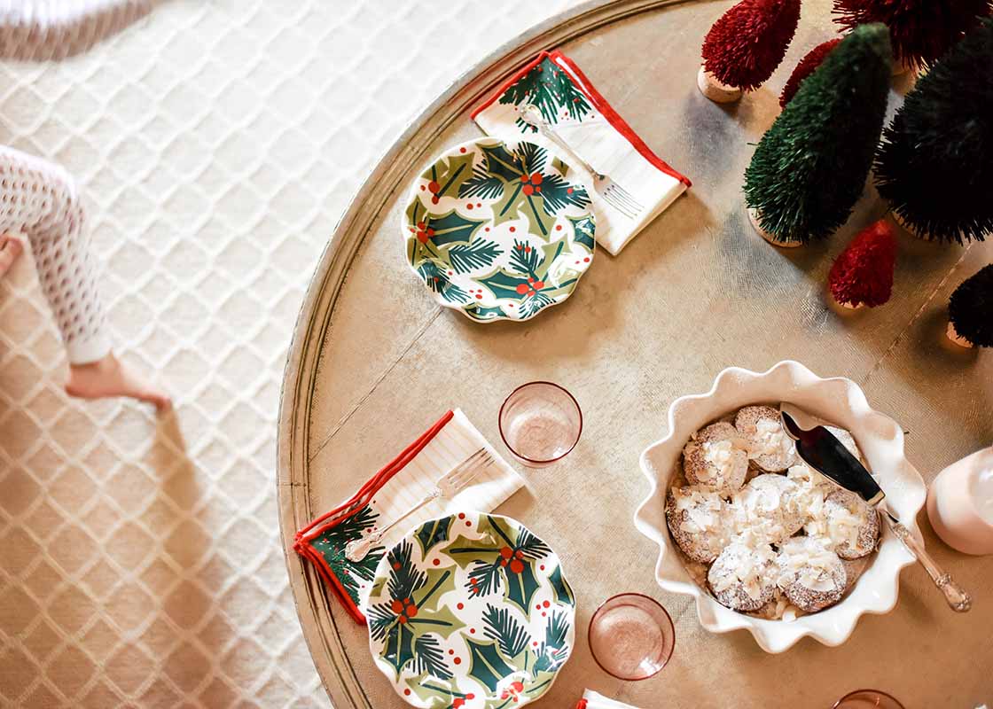 Balsam And Berry Holly Ruffle Plate