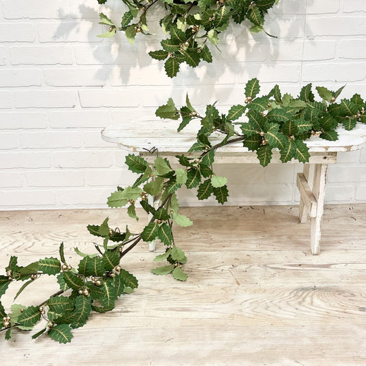 Gold Edge Holly Garland 5'