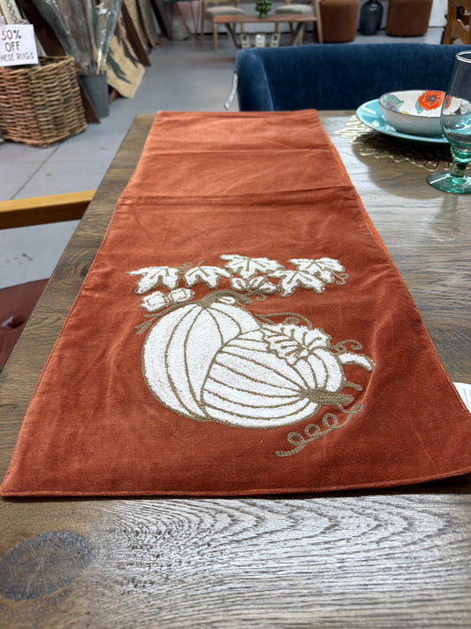 42099B 72" Velvet Pumpkin Table Runner KK