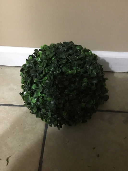 Box009 Fa 9" Boxwood Ball