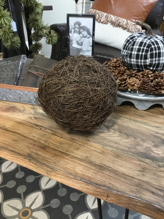 Dc20947BN 8" Angel Vine Orb