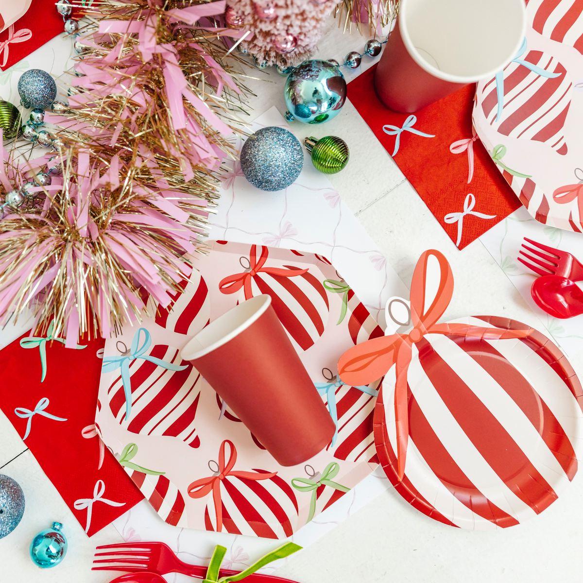 6 Ornament Shaped Plate 8 count