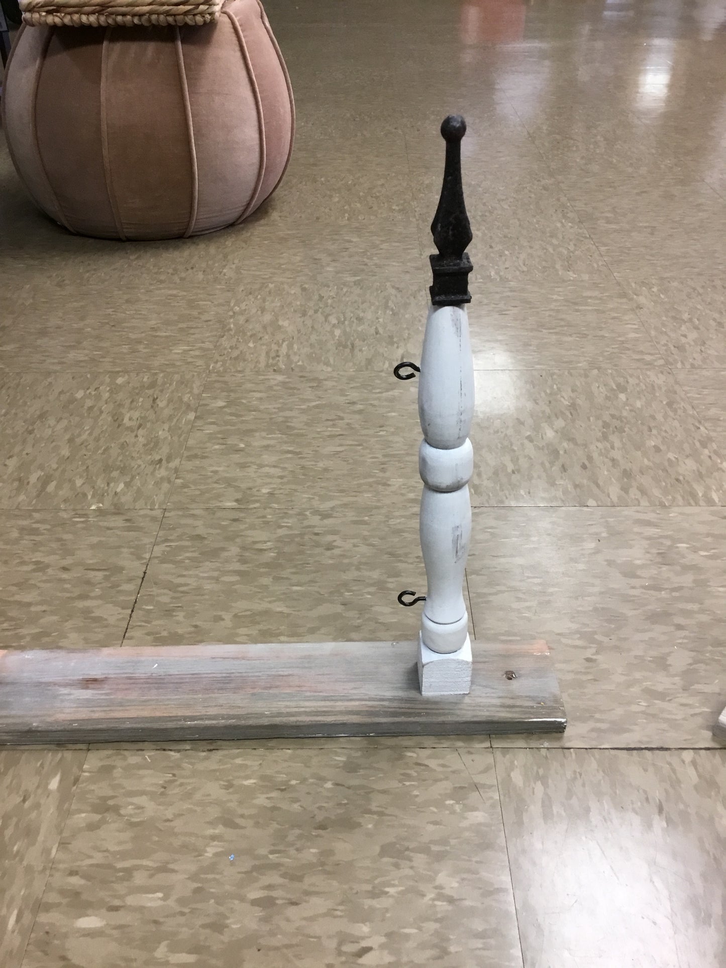 13636 18" Rustic Barn Board Arrow Holder