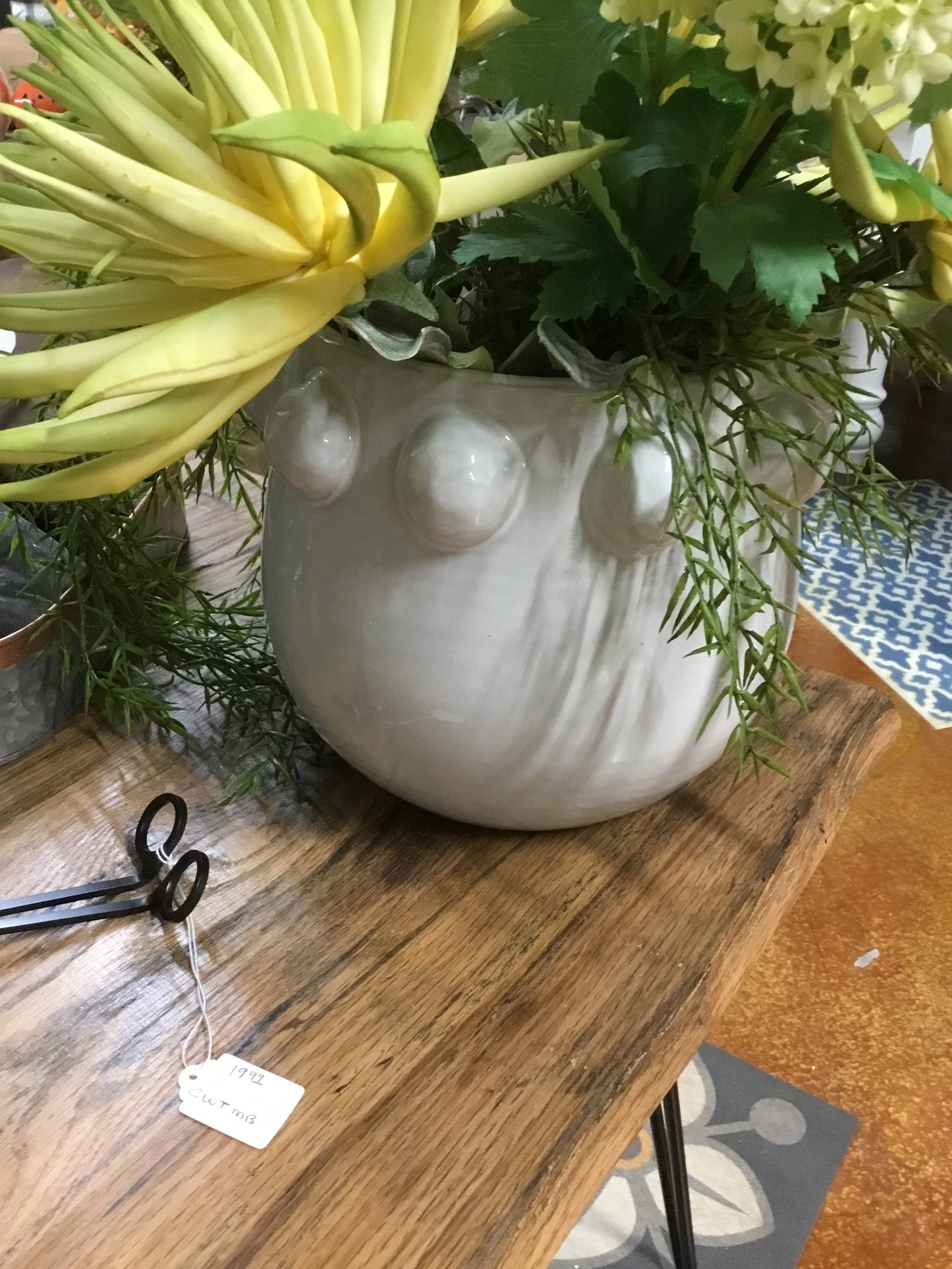 Cc 10 1\2" Round Clay Planter
