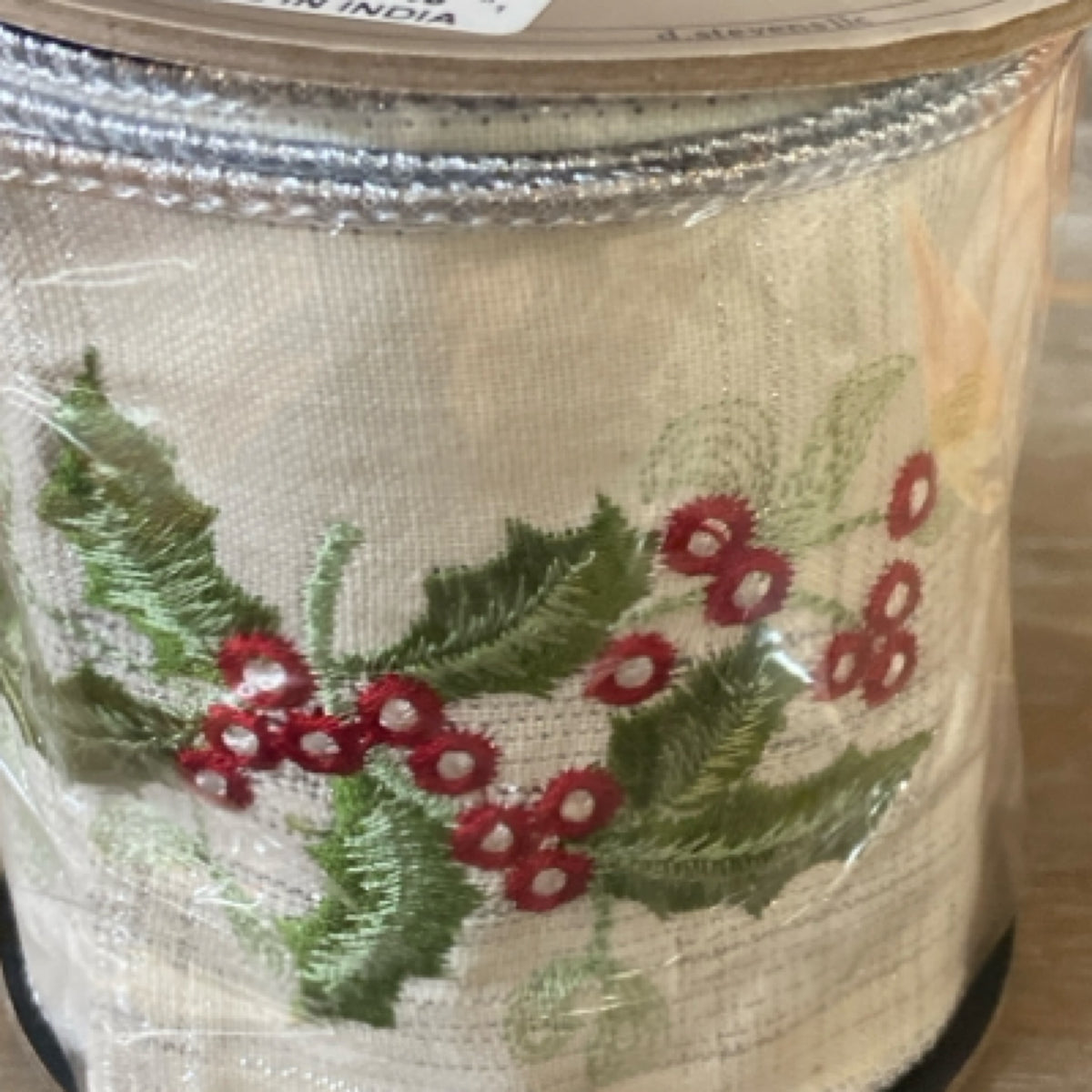 6 87-1039 cotton silver lured plaid holly embroider, ivory ds