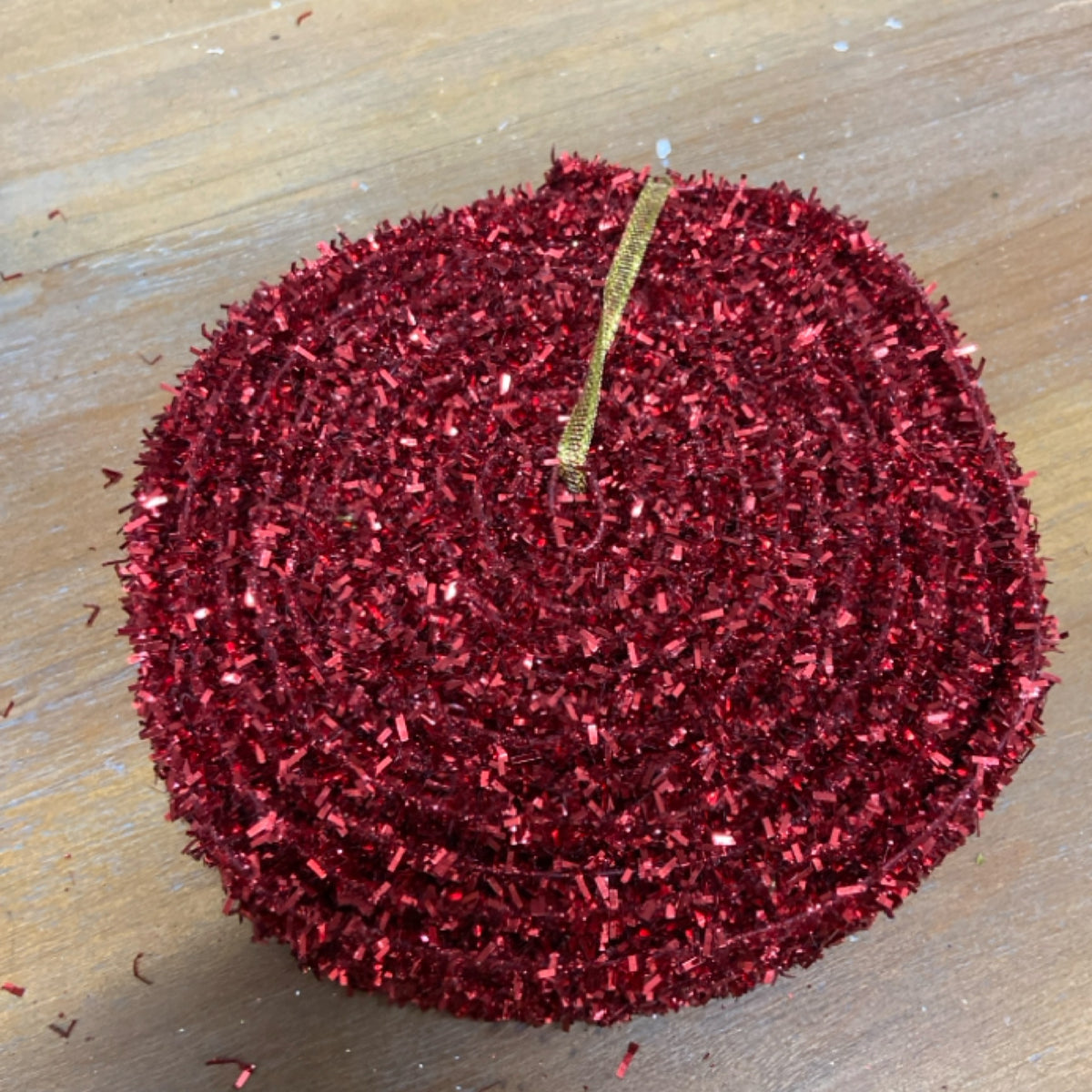 6 28-1370 tinsel garland, red ds
