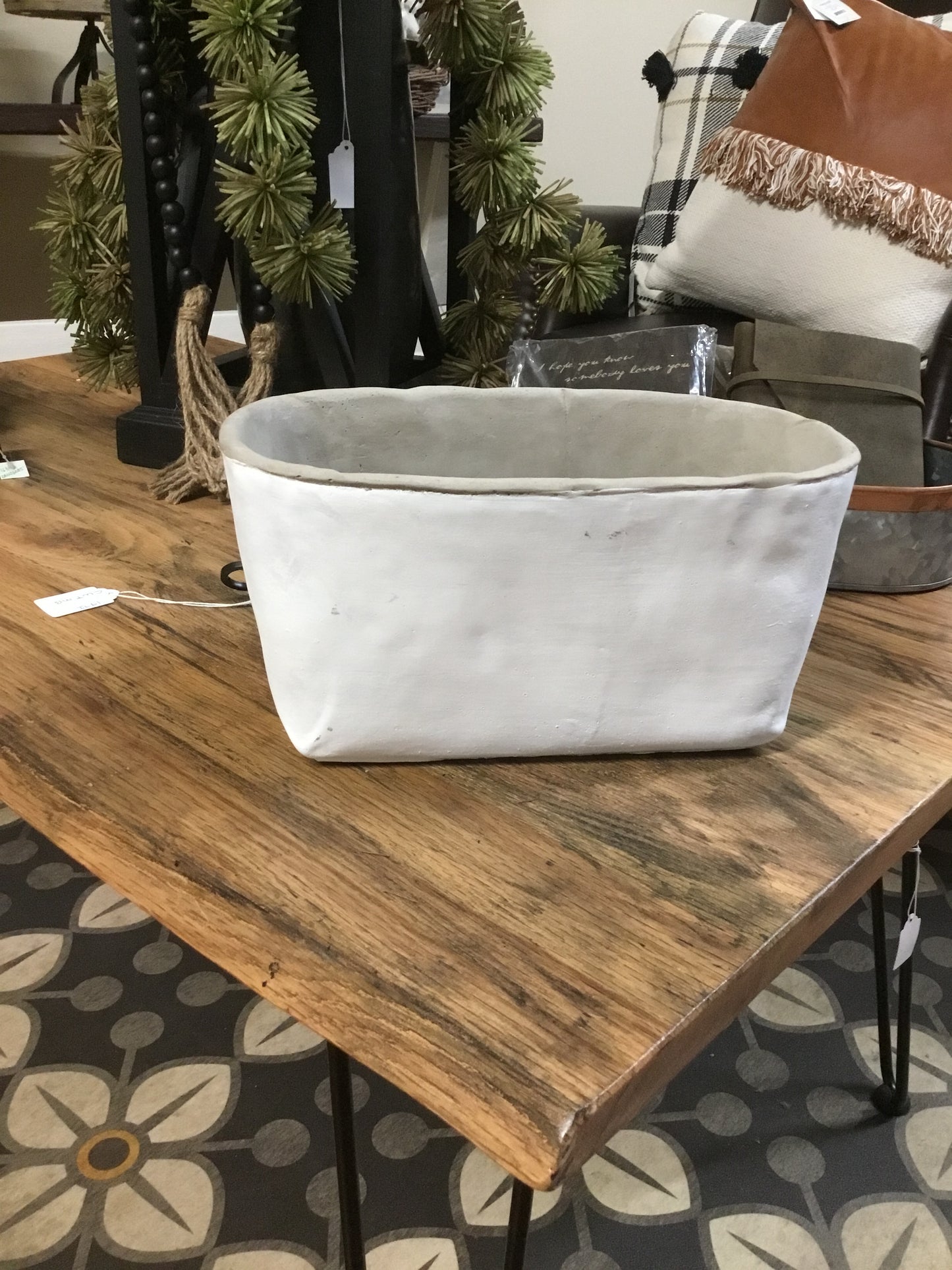 Ecc00490-Phc Oblong Cement Planter