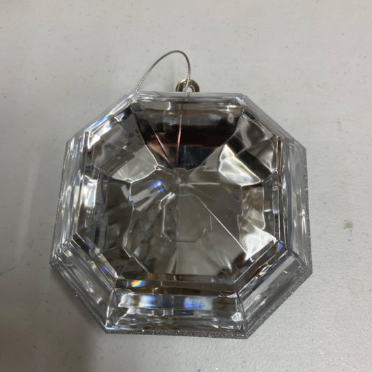 6 232807 6" Silver Square Jewel Glitter Ornament