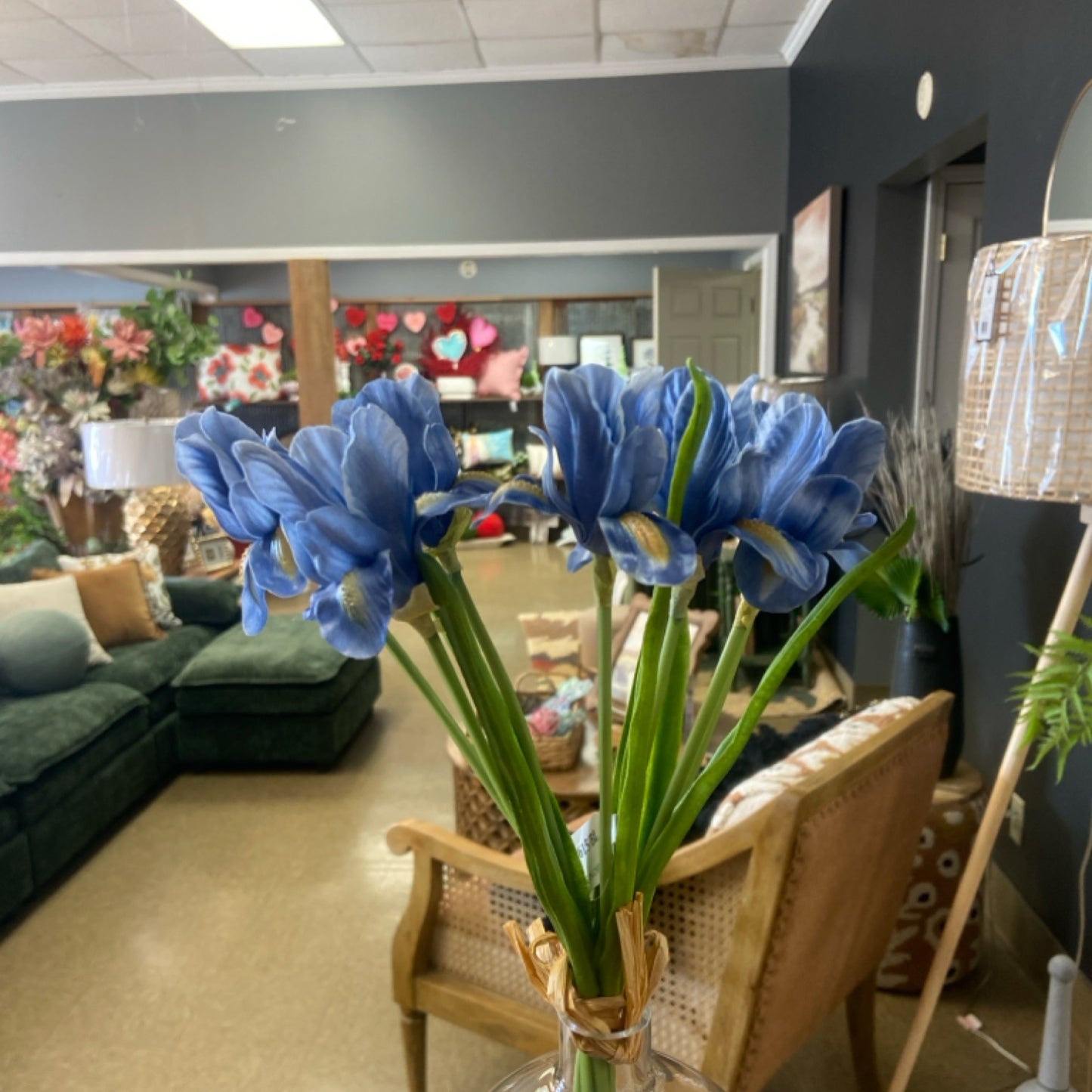 14" Blue Iris