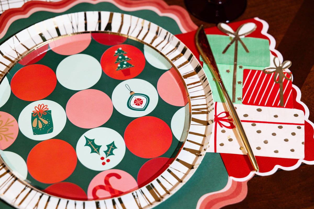 6 Christmas Party Dessert Paper Plates
