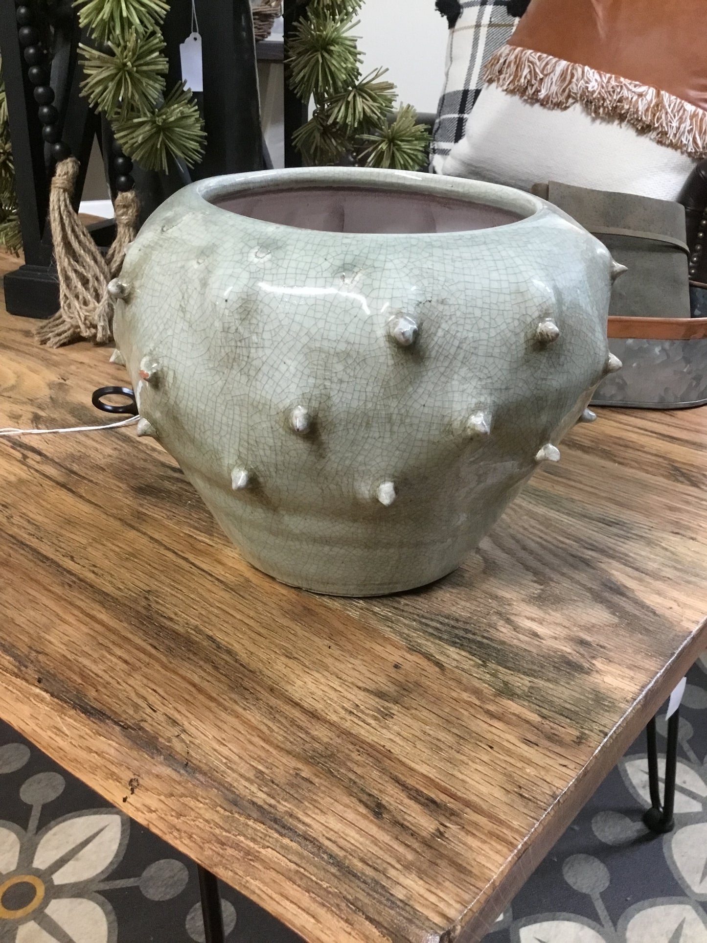 Cph3447-Kal Ceramic Vase With Points Grey