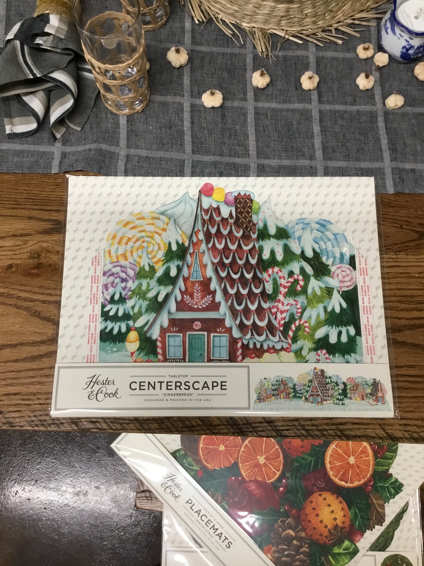 KP4002 EF-HC Ginger bread Center Piece
