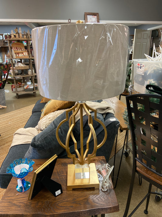 Metal and Crystal Table lamp                    (24)