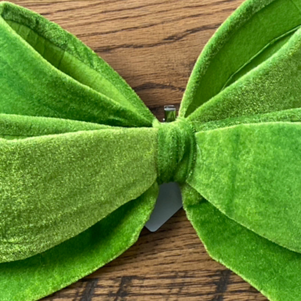 6 XO080028 Merry and Bright Bow