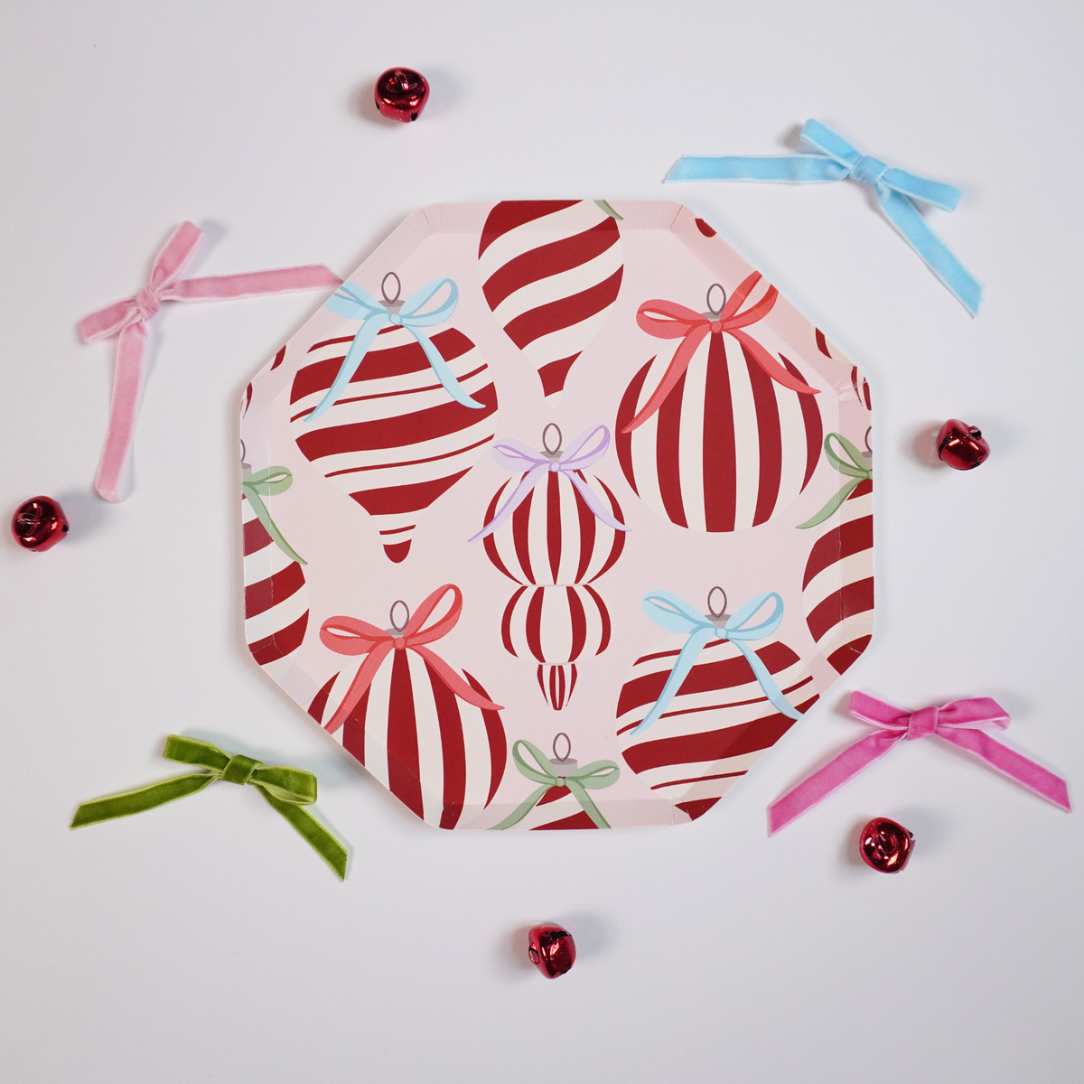 6 Ornaments & Bows Plate 8 Count