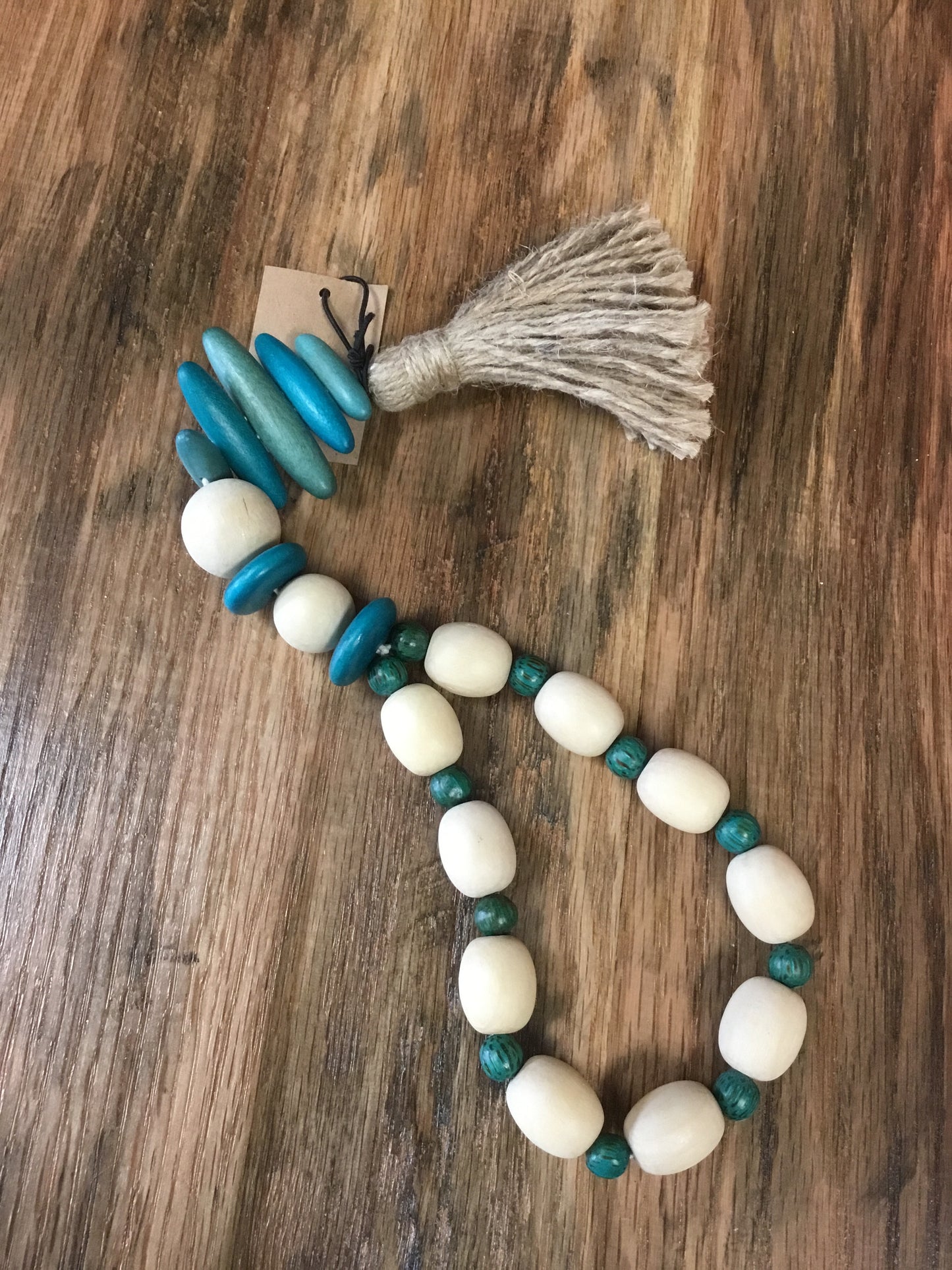 Df5362-Cc Wood Beads With Jute Tassel