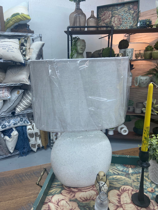 6 L212 Destin Lamp                            (25)