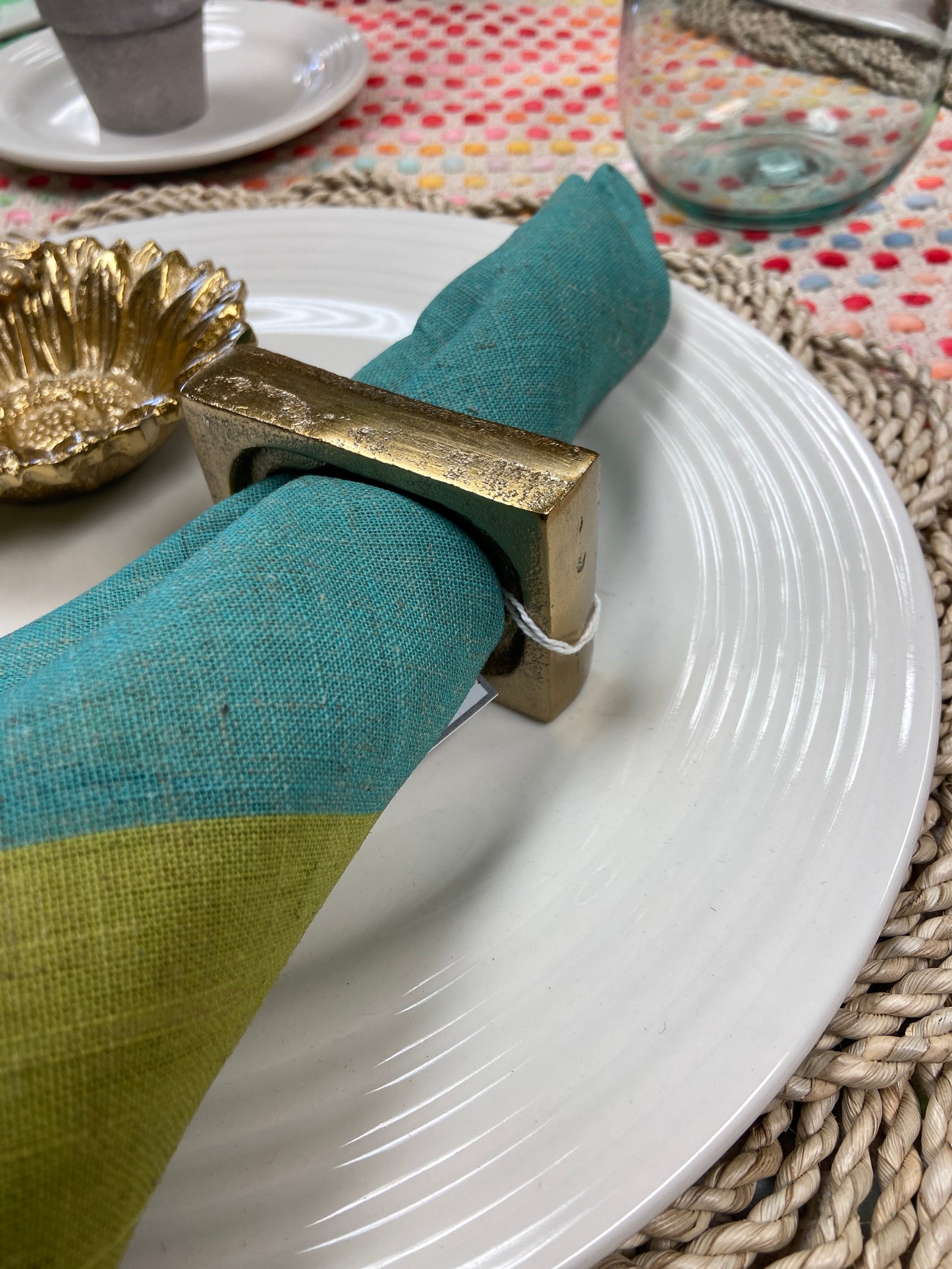 6 NR970G  Rectangle Napkin Ring Gold