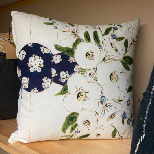6 DF4469A Floral Print Square Pillow