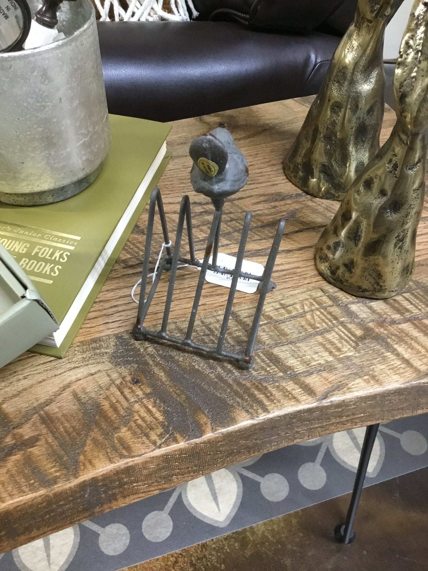 Eat81402-Phc Metal Letter Holder With Song Bird Detail